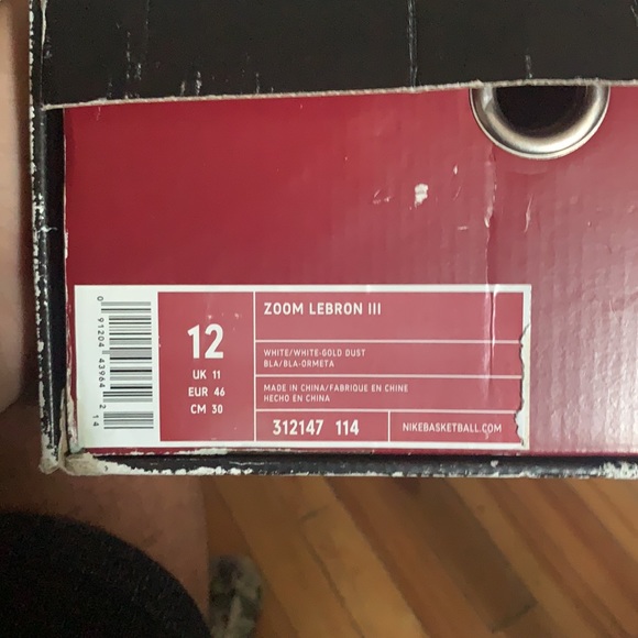 LEBRON Basketball Shoes - Picture 6 of 6